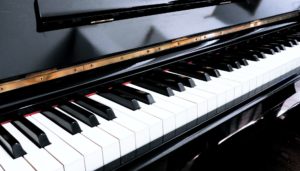 ピアノ教室のホームページ作成費用の相場と効果